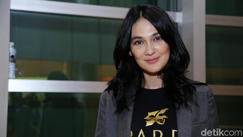 Luna Maya (Foto: Hanif Hawari/detikHOT) Luna Maya (Foto: Hanif Hawari/detikHOT)
