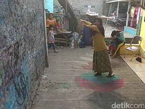 Keren, Buruh di Karawang Hiasi Gang Kampungnya dengan Lukisan 3D