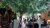 Suasana di griya pijat Alexis yang ada di lantai 7. Wartawan diajak naik setelah manajemen Alexis menyatakan griya pijat itu tidak beroperasi lagi.