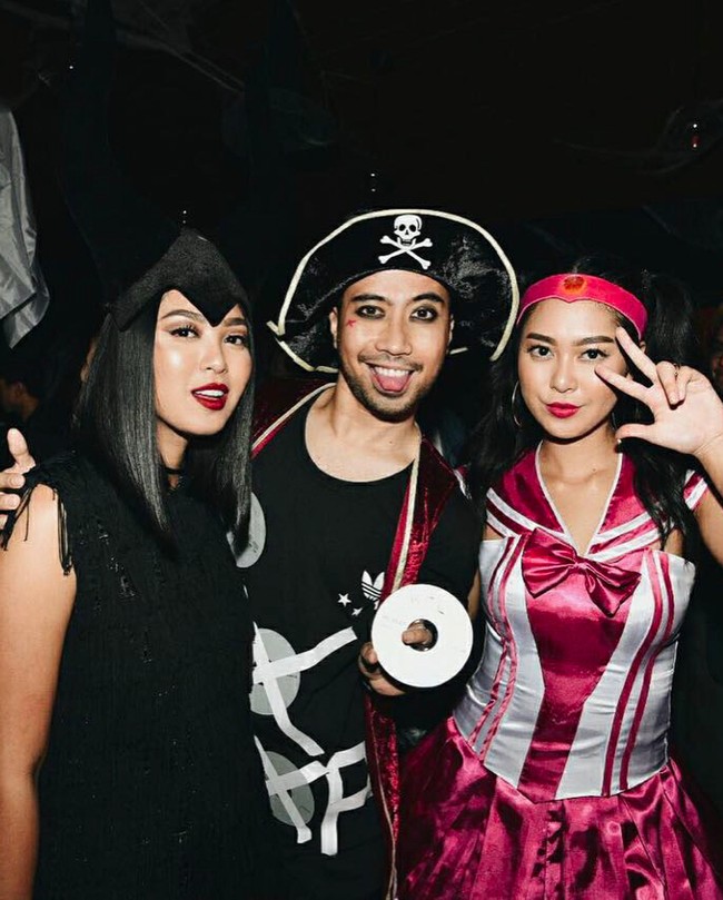 Vidi Aldiano mengenakan kostum bajak laut. Foto: Dok. Instagram