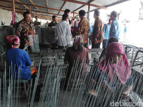 Pabrik Kembang Api di Madiun/