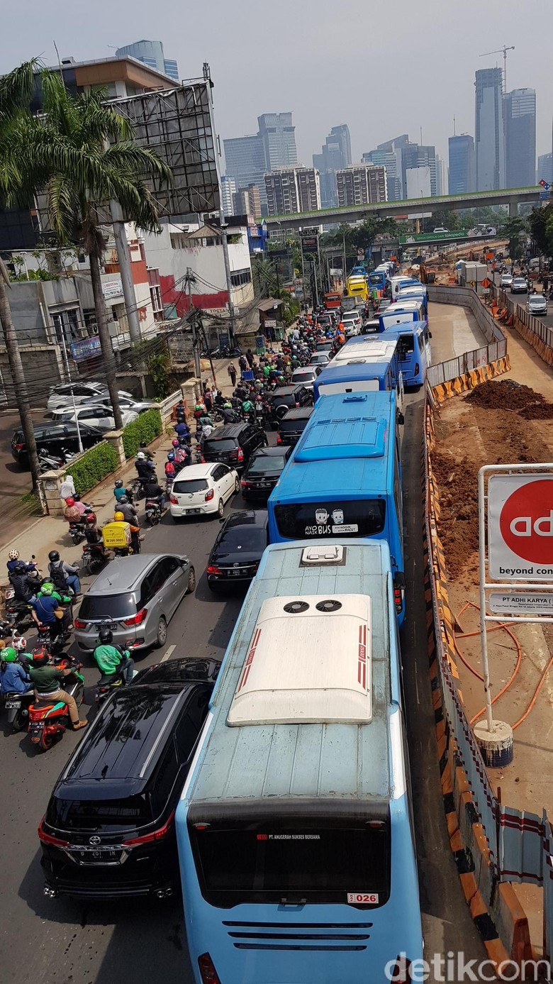 Disebut Anies Tak Ada Amdal Lalin Begini Macet Di Proyek Mampang