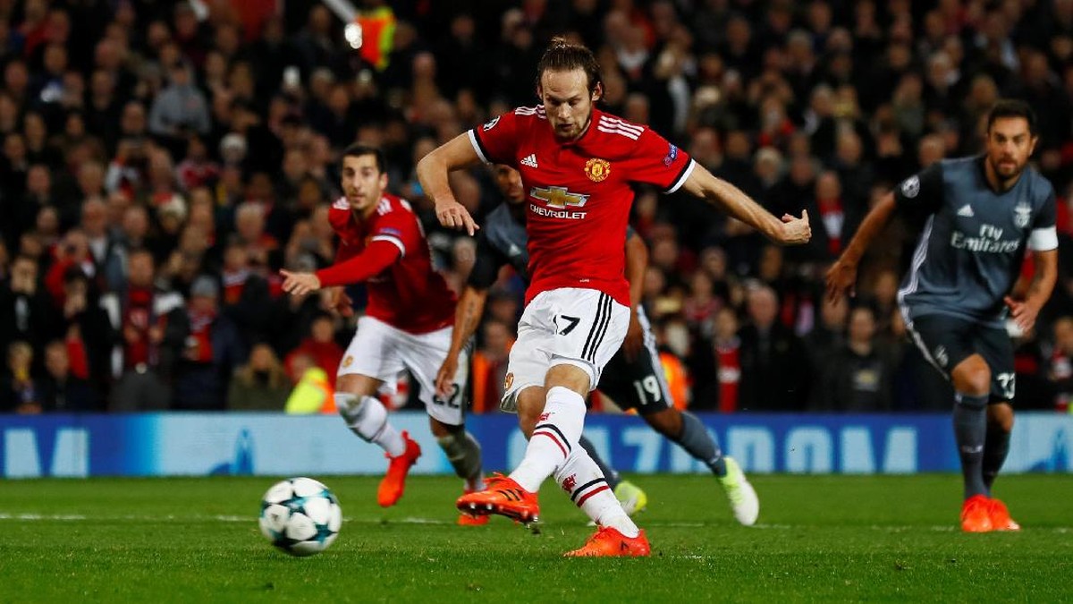 Daley Blind resmi pulang ke Ajax. (Foto: Jason Cairnduff/Action Images via Reuters)
