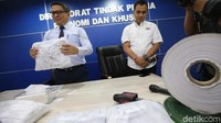 Gula Rafinasi ini biasanya digunakan untuk industri dan dilarang dijual di pasaran.