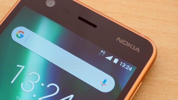 Ia mengusung layar 5,5 inch resolusi HD dan ditenagai prosesor Qualcomm Snapdragon 212. Adapun RAM 1 GB. Foto: Android Central