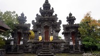 Ini adalah Puri Agung Shanti Buwana, sebesar ukuran sesungguhnya di Bali yang dibangun oleh CEO Pairi Daiza Eric Domb. Eric terinspirasi membuat Indonesia versi mini di kebun binatangnya, setelah dia berkunjung ke Bali bersama keluarganya. (Eny/detikTravel)