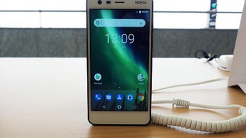 Nokia 2 dijual 99 euro atau di kisaran Rp 1,5 juta.  Foto: Android Central