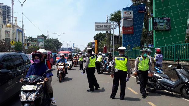 Kepala Korlantas Polri Irjen Roycke Lumowa berharap Operasi Zebra ini tepat sasaran.