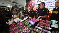 Tim melakukan pembelian terselubung terhadap 4.140 ml cairan liquid vape merek DVTCH yang diduga mengandung narkotika jenis cannabinoid dari toko yang berada di Belanda, ucap Wakil Direktur Tindak Pidana (Wadirtipid) Narkoba Bareskrim Polri Kombes John Turman di kantornya, Cawang, Jakarta Timur, Rabu (1/11/2017).