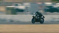 Motobot dirancang mampu berjalan sendiri dengan kecepatan tinggi. (Yamaha-motor.com)