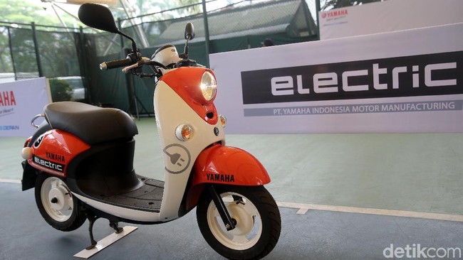 Menjajal Motor Listrik Senyap Yamaha