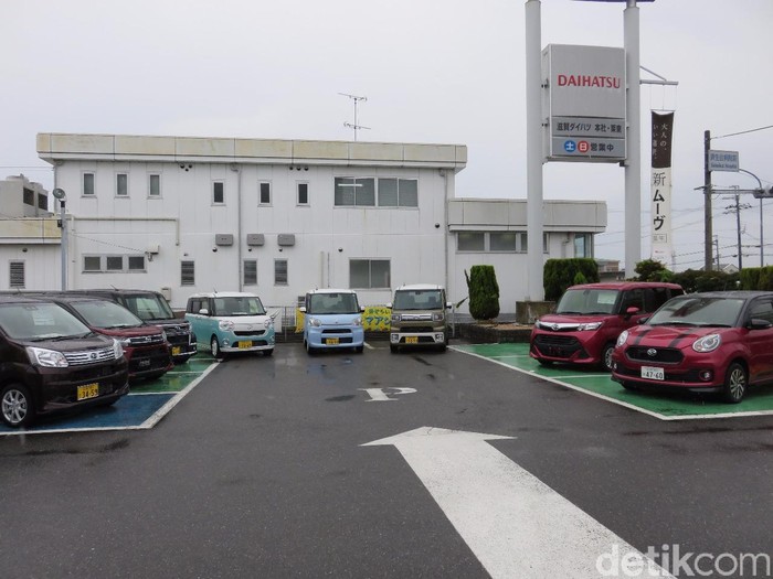 Diler Daihatsu di Jepang
