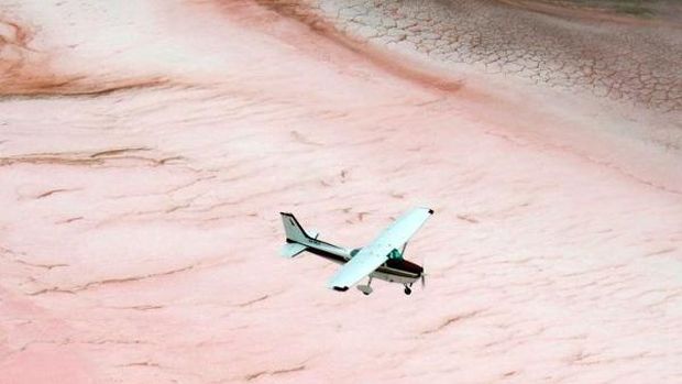 Turis China Lagi Suka ke Danau Merah Muda Australia