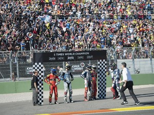 Marquez vs Dovi dan Balapan Penentu di Valencia pada Masa Lalu