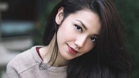 Banyak pujian dari para netizen yang terpesona pada kecantikan bintang film Hujan Bulan Juni itu. (Dok. Instagram/vaelovexia)