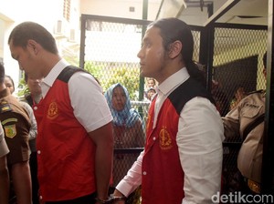 Ternyata Ello Ditangkap Polisi di Depan Sang Kekasih