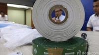 Bareskrim Polri menunjukkan barang bukti yang diamankan di PT CP.