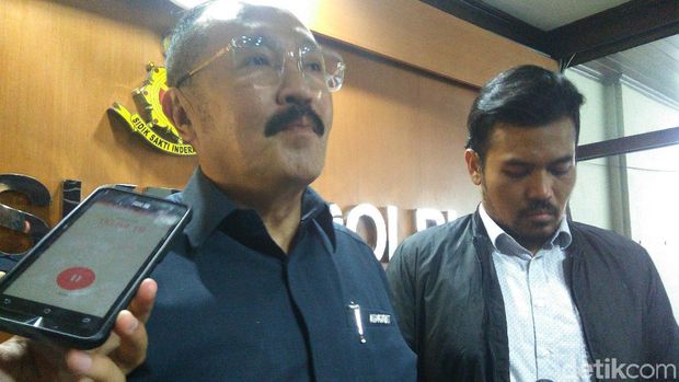 Setya Novanto Laporkan Penyebar Meme Fotonya Ketika Sakit di RS