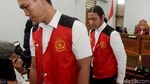 Sidang Perdana, Ello Lebih Berisi dan Tanpa Berewok