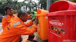 Penambahan Tong Sampah Warna-warni