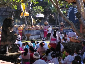 Di Seluruh Dunia, Hanya Hindu di Bali yang Rayakan Galungan