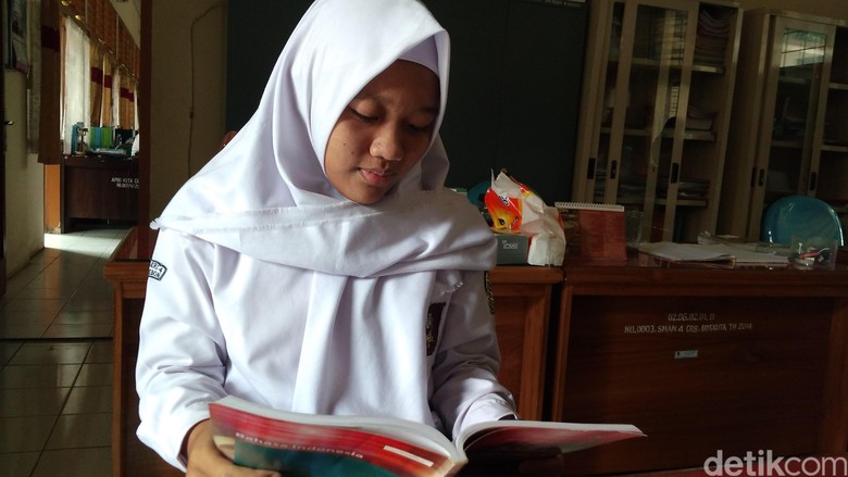 Unik! Siswi SMAN 4 Cirebon Ini Bernama Presiden Fadilla Cantik Unik! Siswi SMAN 4 Cirebon Ini Bernama Presiden Fadilla Cantik