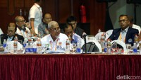 KONI juga akan lebih menertibkan organisasi di tingkat pusat maupun daerah dengan pengumpulan data-data pembinaan sebagai program yang lebih prioritas.