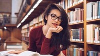 Kecantikan Velove Vexia seolah menghipnotis para pria. (Dok. Instagram/vaelovexia)