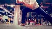 Dalam salah satu video yang ia unggah di Instagramnya @marcelinolefrandt, ia tampak sedang melakukan capoeira. (Foto: Instagram @marcelinolefrandt)