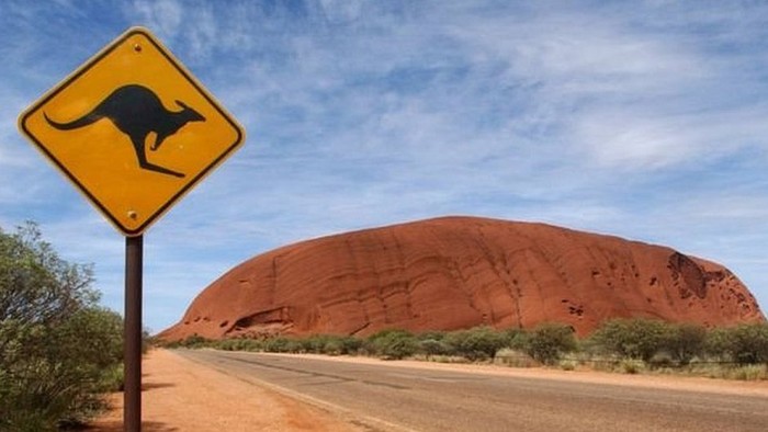 Australia Larang Pendakian Ayers Rock Mulai Oktober 2019