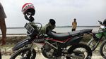 Foto: Jokowi Tunggangi Motor Trail di Bekasi