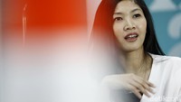 Beruntung bagi Linda, teman-teman di kampus dengan senang hati membantu dia untuk memahami materi kuliah. Kerjasama apik dengan teman-temannya itu juga membuat Linda makin termotivasi untuk tak menjalani kuliah sebagai formalitas belaka.