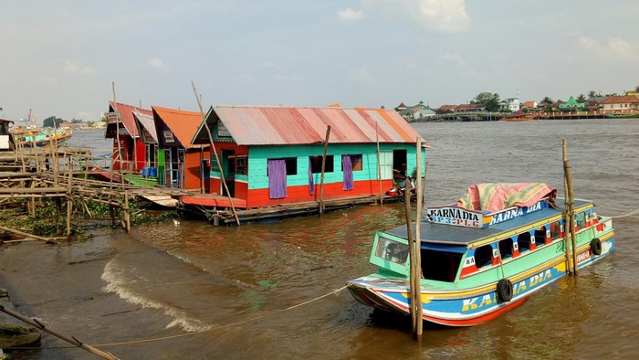 rumah makan terapung mbok war rumah makan terapung mbok war