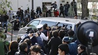 Dilaporkan surat kabar Jepang, Mainichi Shimbun, Shiraishi pindah ke apartemen di Zama, pinggiran Tokyo itu, pada 22 Agustus lalu. Dia kemudian menghubungi para korbannya via Twitter, dengan mengatakan dirinya akan membantu rencana bunuh diri mereka. Oleh media The Mirror, Takahiro Shiraishi  disebut sebagai Twitter Serial Killer