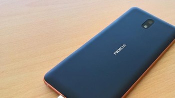 Jika saja ponsel ini punya storage internal 16 GB dan RAM 2 GB, aku mungkin akan membelinya. Tapi kamu akan memperoleh ponsel yang jauh lebih baik di harga itu, tulis sebuah komentar di media teknologi Engadget. Foto: Android Central