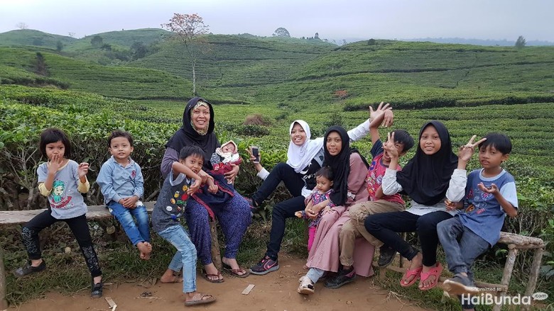 Farida Ningsih dan Anak-anaknya/ Foto: dok.HaiBunda Farida Ningsih dan Anak-anaknya/ Foto: dok.HaiBunda