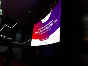 Saham Perdana MCash Lompat 49% ke Rp 2.070
