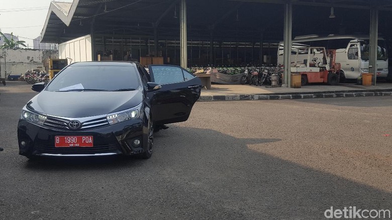 Total 78 Mobil Dinas DPRD DKI Disimpan, Begini Penampakannya Total 78 Mobil Dinas DPRD DKI Disimpan, Begini Penampakannya