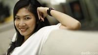 Kombinasi dua aktivitas itu membuat Linda kewalahan. Apalagi, kini dia harus tinggal di kos-kosan sehingga harus mengurus banyak hal sendirian.