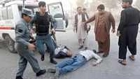 Sedangkan, juru bicara Kementerian Pertahanan Afghanistan Dawlat Waziri mengatakan, pelaku berhasil melewati pos pemeriksaan. Saat di pos pemeriksaan berikutnya, pelaku melancarkan aksinya. Omar Sobhani/REUTERS.