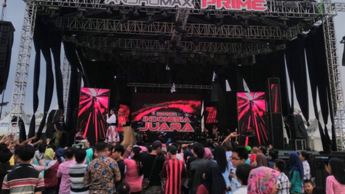 Smartfren Hebohkan Masyarakat dengan Handphone 4G Murah