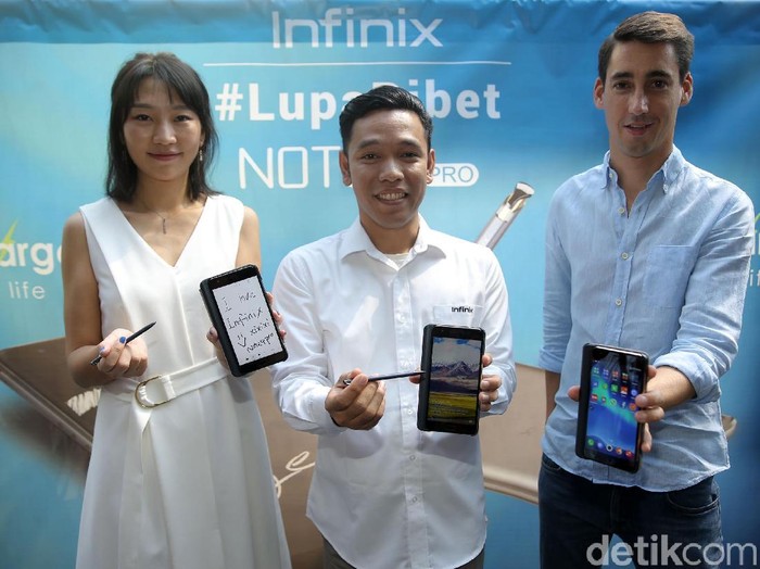 Duri Granziol, co-CEO Lazada (kanan). Foto: detikINET/Agung Prambudhy Duri Granziol, co-CEO Lazada (kanan). Foto: detikINET/Agung Prambudhy