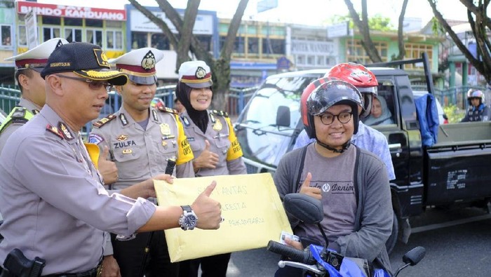 Warga Pekanbaru yang Kena Operasi Zebra Diberi Hadiah, Kok Bisa?
