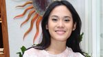 Penampilan Manis Sheryl Sheinafia dengan Rok Mini