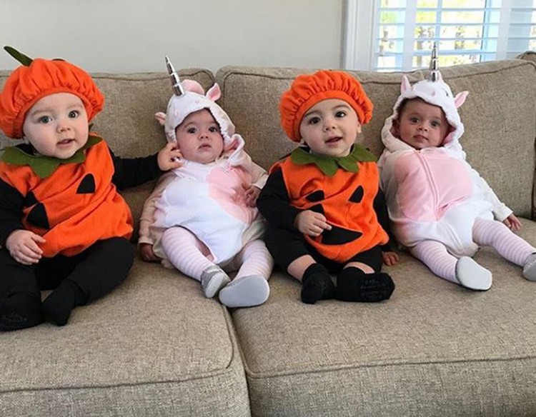 Lucu Banget, Bun! Ketika Anak Kembar Pakai Kostum Halloween