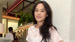 Penampilan Manis Sheryl Sheinafia dengan Rok Mini