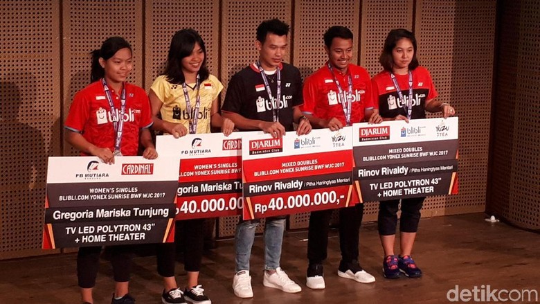 Juara Dunia Junior, Gregoria dan Rinov Diganjar Bonus Juara Dunia Junior, Gregoria dan Rinov Diganjar Bonus