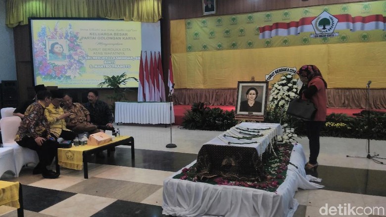 Yohana Yembise: Sri Redjeki Berkontribusi Besar untuk Bangsa Yohana Yembise: Sri Redjeki Berkontribusi Besar untuk Bangsa
