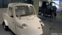 Pada 1950, Daihatsu memperkenalkan Daihatsu Midget. Itu menjadi cikal bakal mobil Daihatsu hingga saat ini dengan tampang yang mirip seperti bemo.