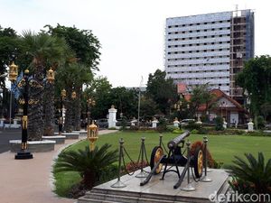 Pemkot Ingatkan Hotel Baru di Depan Grahadi Patuhi Pemasangan Baja
